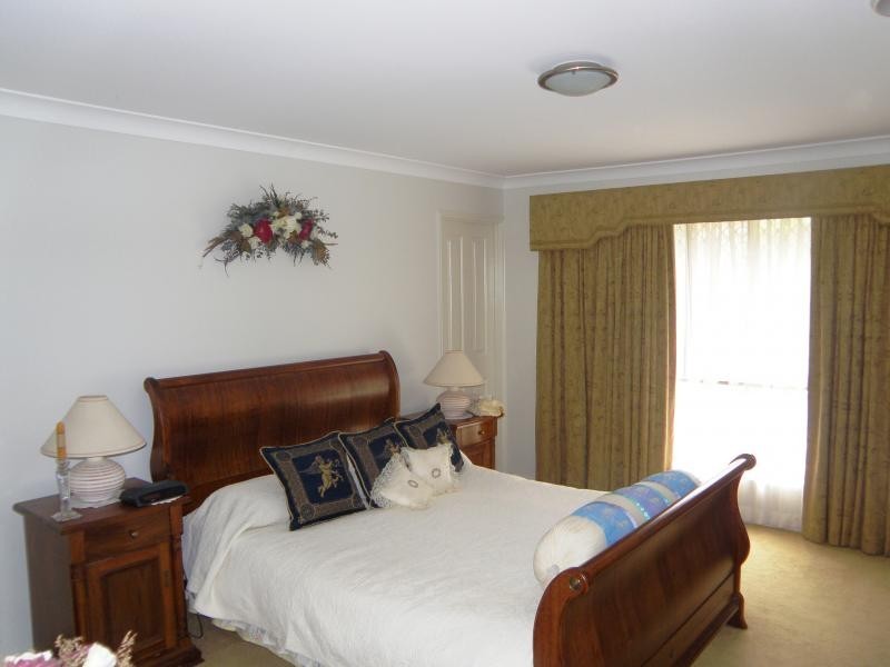 6 Flindersia Cr, Seventeen Mile Rocks QLD 4073