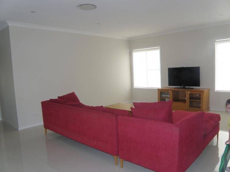 11 Palmer Pl, Sinnamon Park QLD 4073