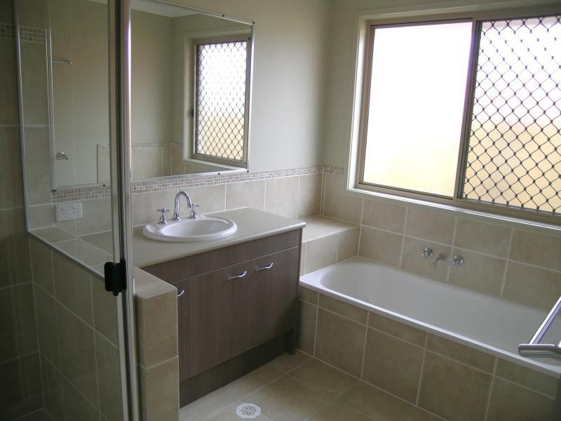 Chance Ct, Springfield Lakes QLD 4300