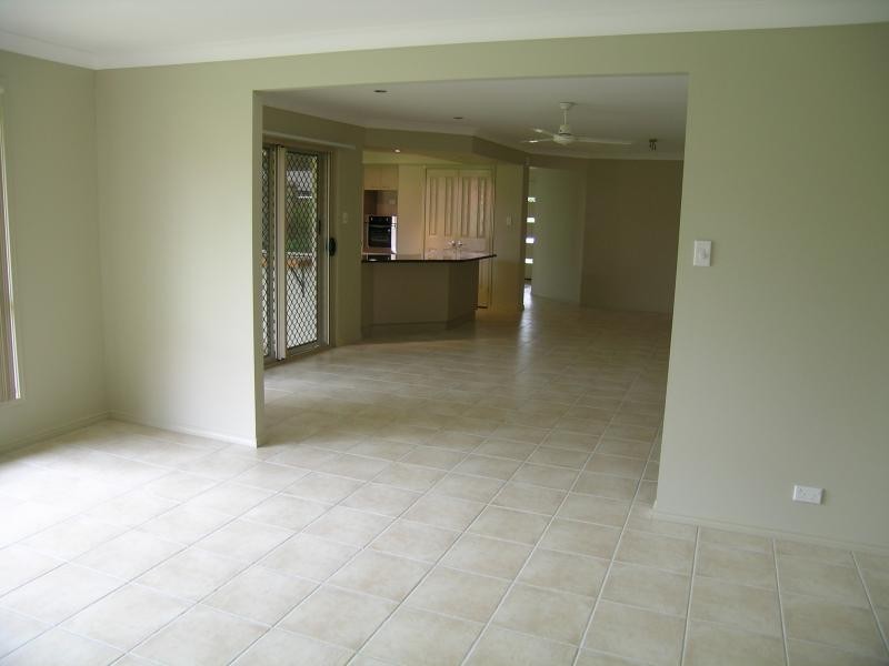 9 Chance Ct, Springfield Lakes QLD 4300