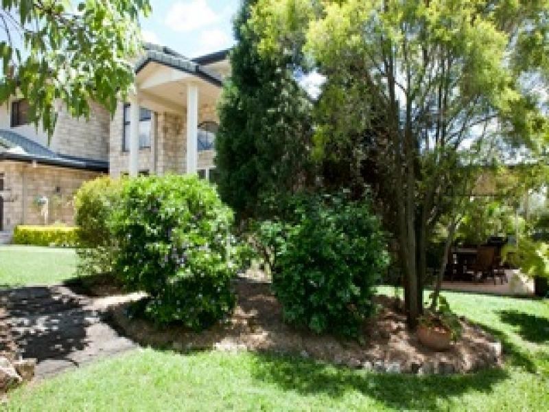5 Natone Crt, Sinnamon Park QLD 4073