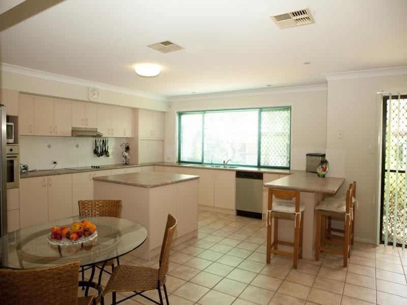 5 Natone Crt, Sinnamon Park QLD 4073