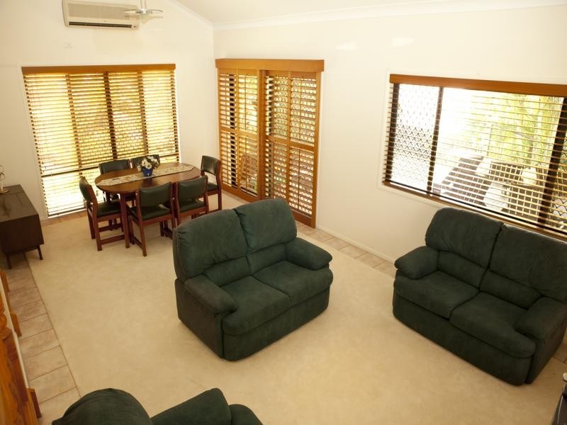 5 Natone Crt, Sinnamon Park QLD 4073