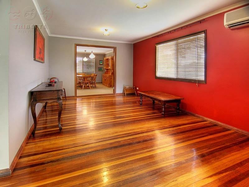 74 Brownie St, Jamboree Heights QLD 4074