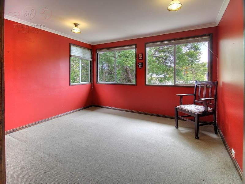 74 Brownie St, Jamboree Heights QLD 4074