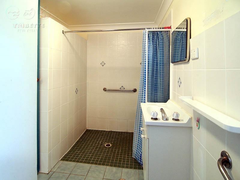 74 Brownie St, Jamboree Heights QLD 4074