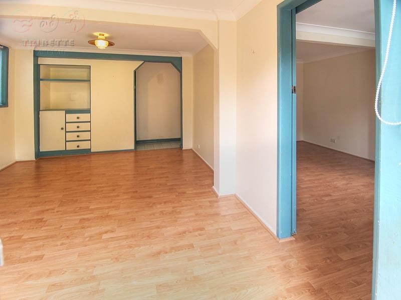 74 Brownie St, Jamboree Heights QLD 4074