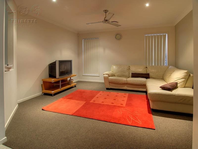 12 Barrington St, Springfield Lakes QLD 4300