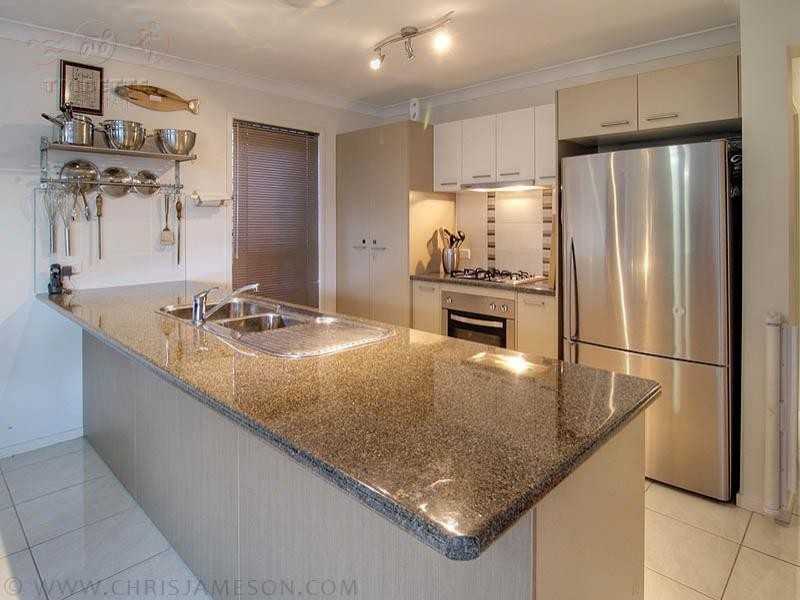 12 Barrington St, Springfield Lakes QLD 4300