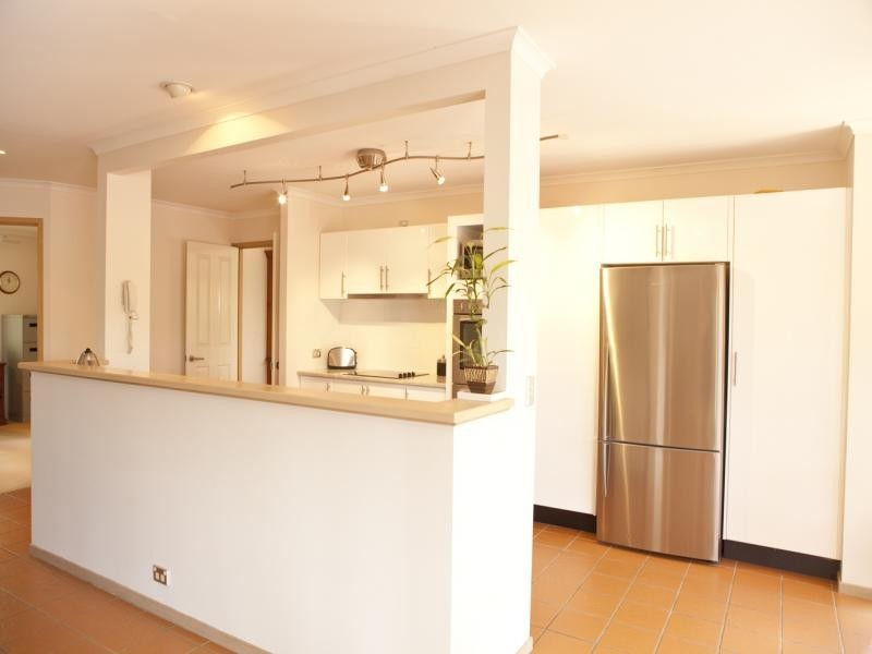 4 Janie Cl, Sinnamon Park QLD 4073