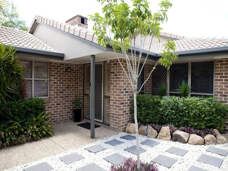 4 Janie Cl, Sinnamon Park QLD 4073