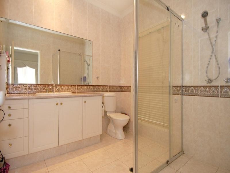 105 Thomas McLeod, Sinnamon Park QLD 4073