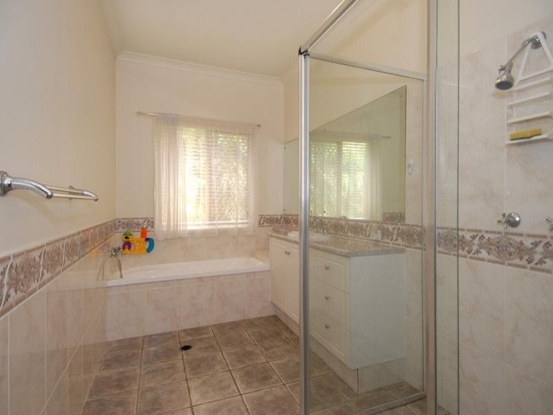 105 Thomas McLeod, Sinnamon Park QLD 4073