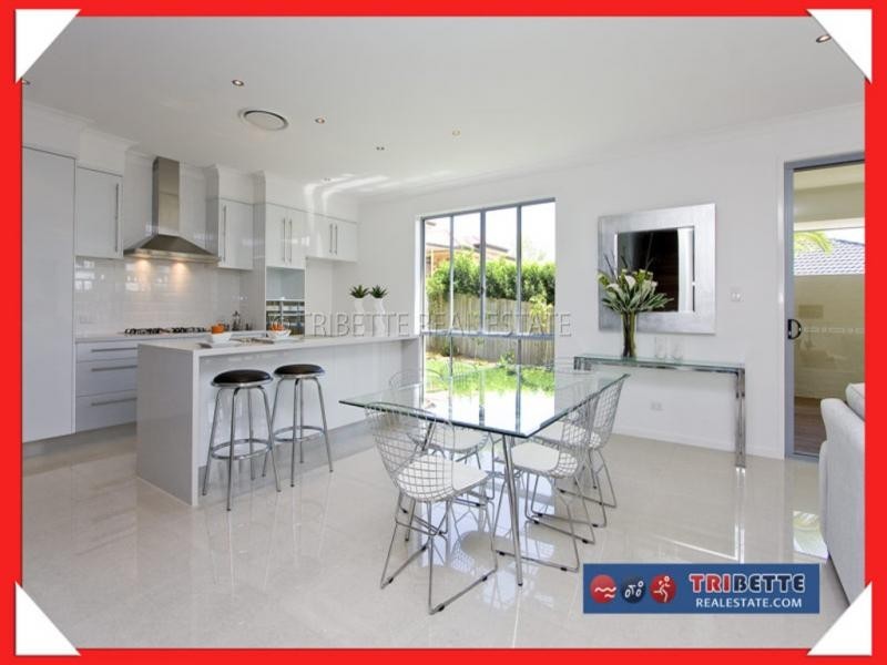 1 Mosman Ct, Sinnamon Park QLD 4073