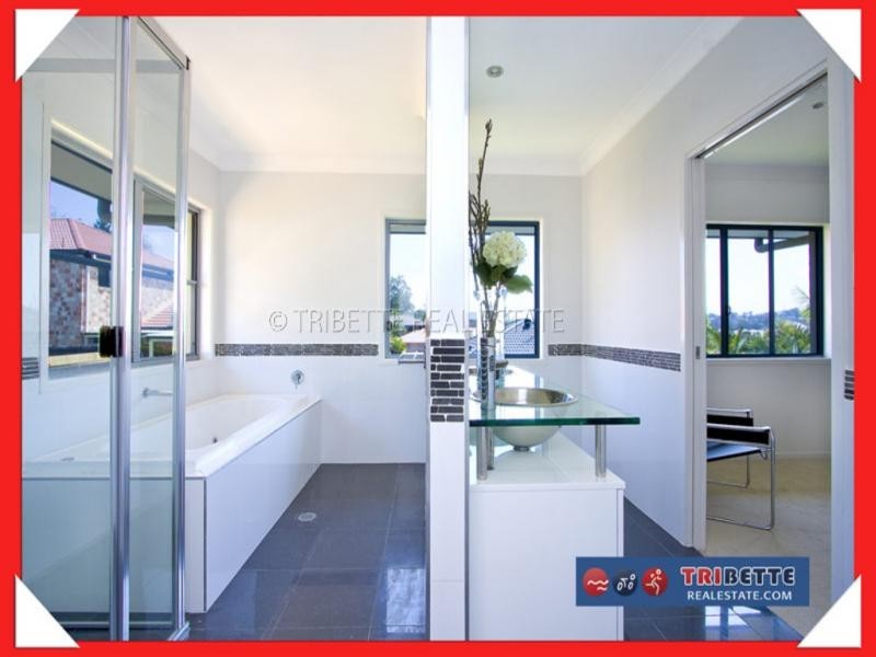 1 Mosman Ct, Sinnamon Park QLD 4073