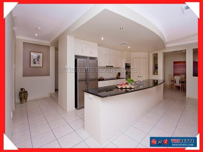 63 Wendouree Cr, Westlake QLD 4074