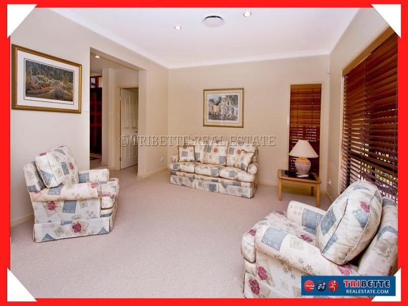63 Wendouree Cr, Westlake QLD 4074