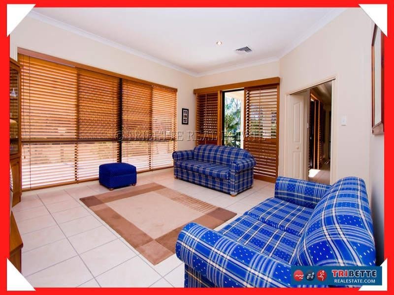 63 Wendouree Cr, Westlake QLD 4074