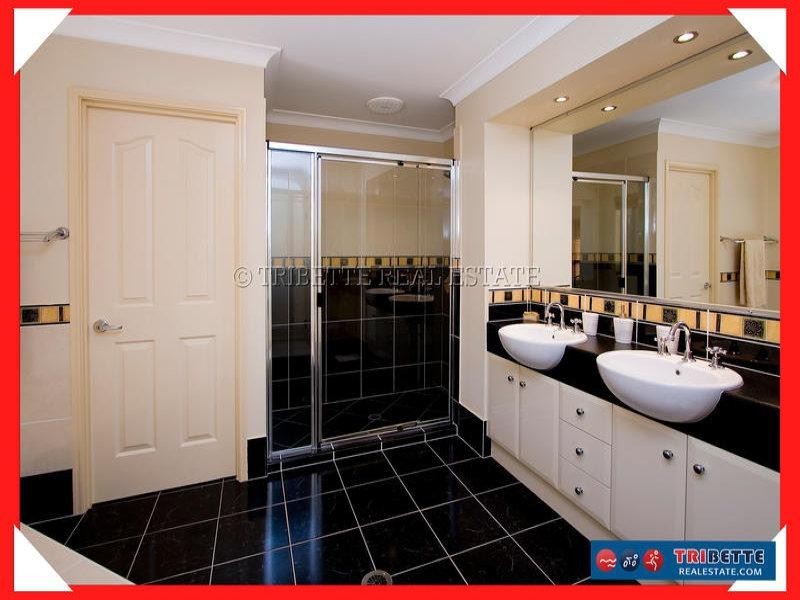 63 Wendouree Cr, Westlake QLD 4074