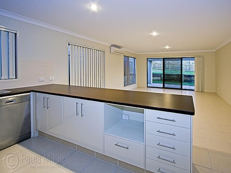 31 Parkview Drive, Springfield Lakes QLD 4300