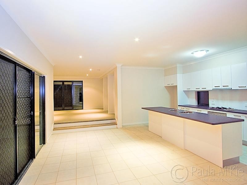 10 Driftwood Place, Springfield Lakes QLD 4300