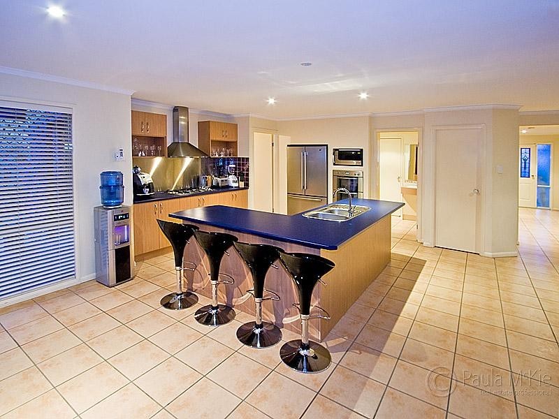 11 Abbey Ct, Springfield Lakes QLD 4300