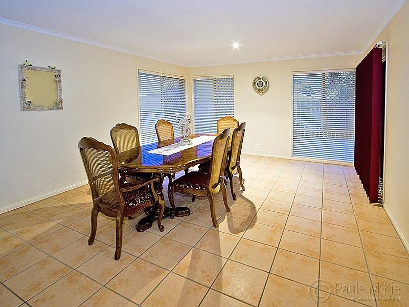 11 Abbey Ct, Springfield Lakes QLD 4300