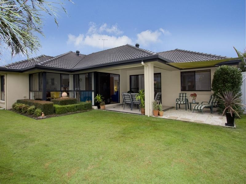 19 Lightwood Pl, Sinnamon Park QLD 4073