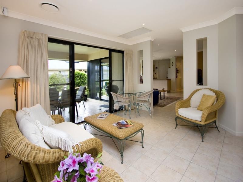 19 Lightwood Pl, Sinnamon Park QLD 4073