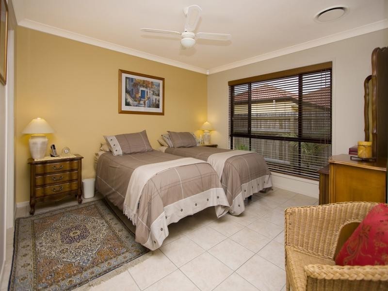 19 Lightwood Pl, Sinnamon Park QLD 4073
