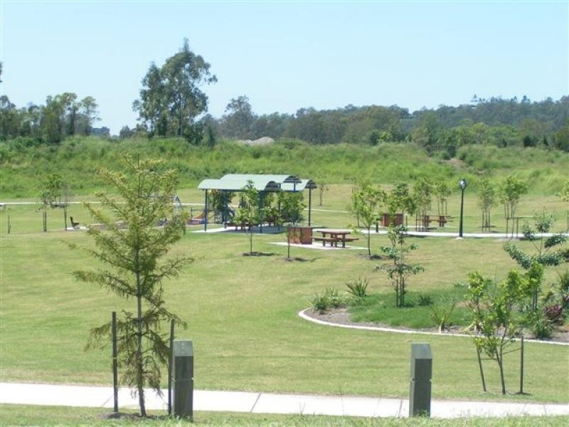 16 Palmer Pl, Sinnamon Park QLD 4073