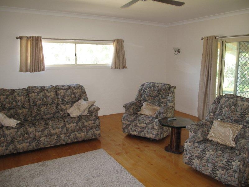 4/877 Beachmere Rd, Beachmere QLD 4510