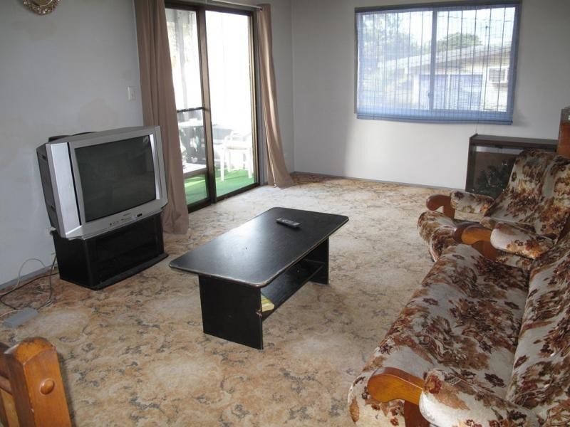 Room 5/166 King Street, Caboolture QLD 4510
