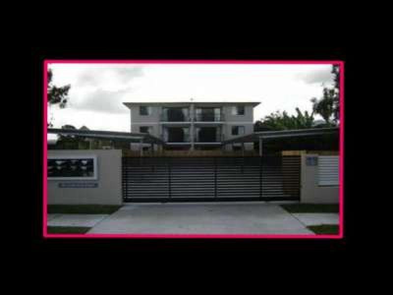 2/26 Lower King Street, Caboolture QLD 4510