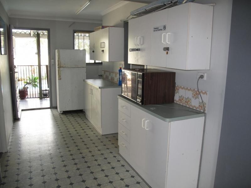 Room 6/166 King Street, Caboolture QLD 4510