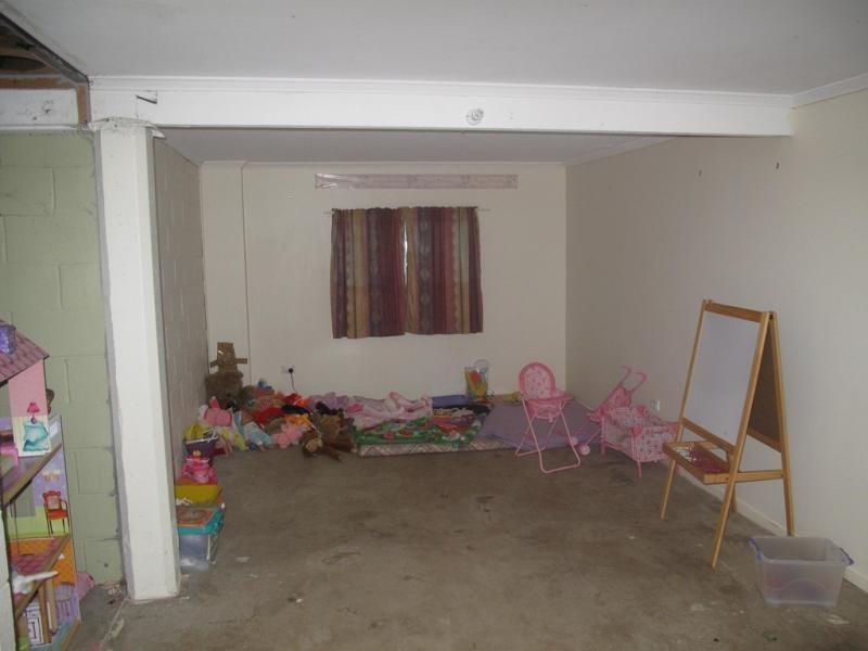 15 Caboolture River Rd, Morayfield QLD 4506