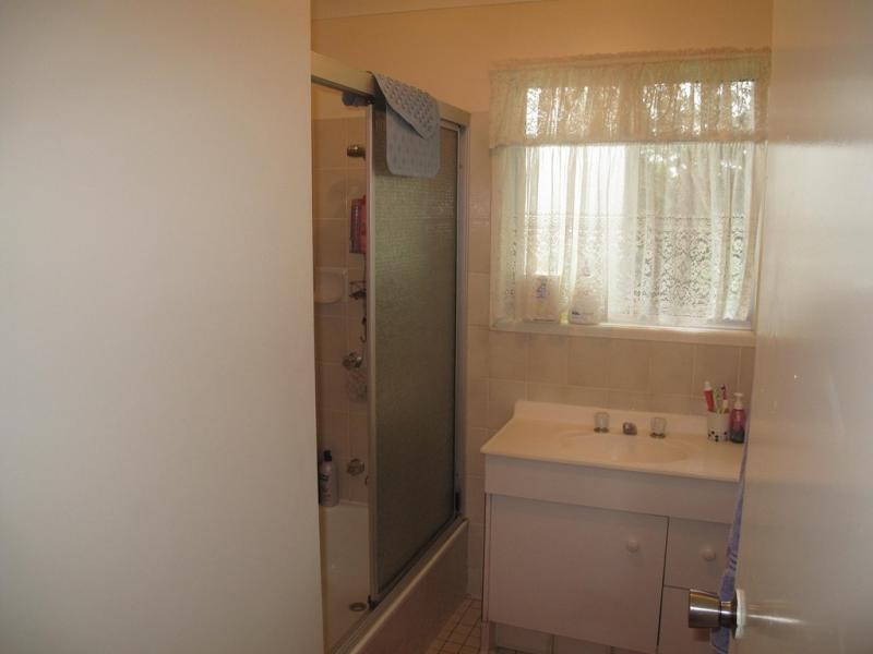 15 Caboolture River Rd, Morayfield QLD 4506