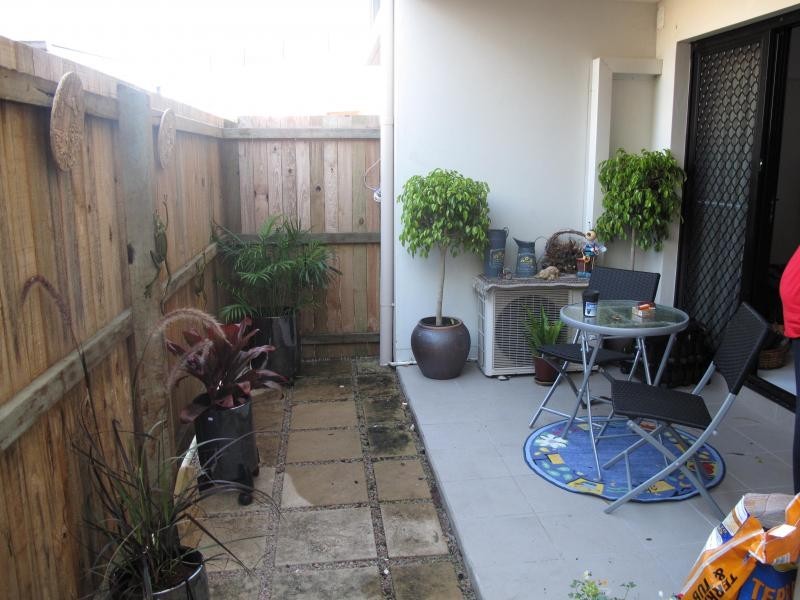 2/26 Lower King Street, Caboolture QLD 4510