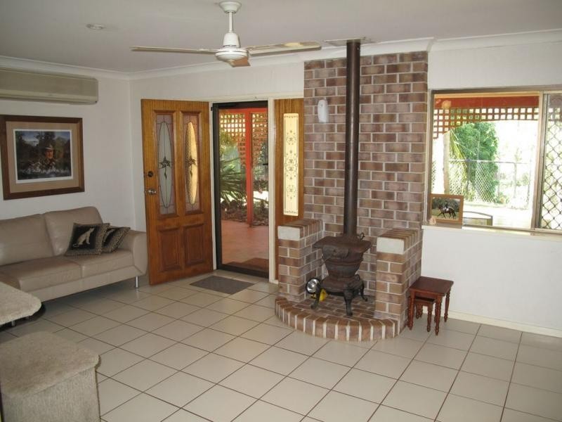 297 Mt Beerwah Road, Glass House Mountains QLD 4518