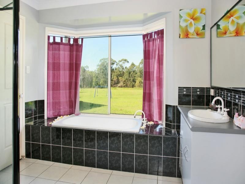 20 Mulligan Crescent, Elimbah QLD 4516