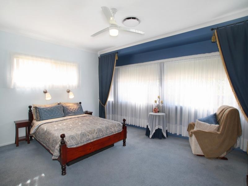 9  Burgundy Drive, Morayfield QLD 4506