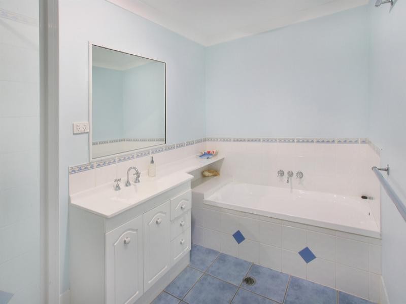 9  Burgundy Drive, Morayfield QLD 4506