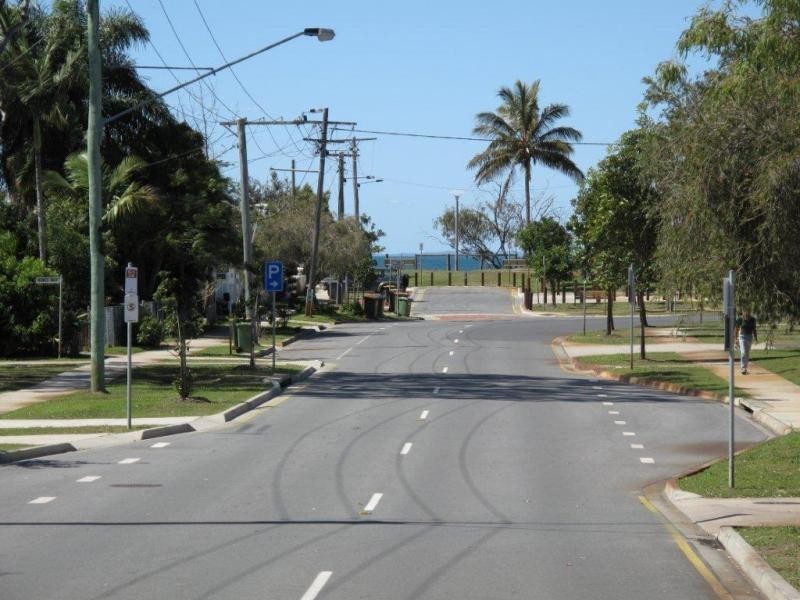 4/2 Moreton Terrace, Beachmere QLD 4510