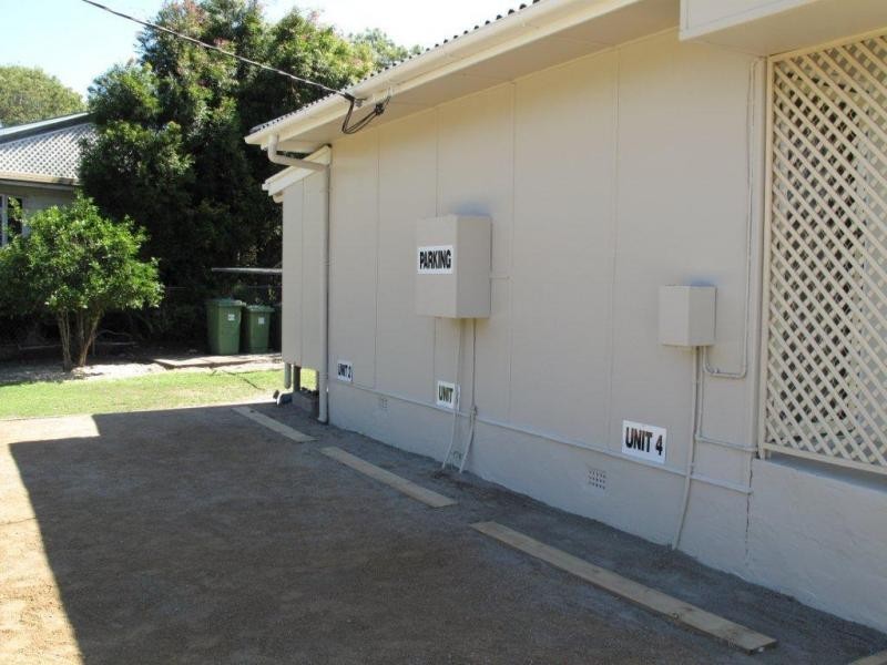 4/2 Moreton Terrace, Beachmere QLD 4510