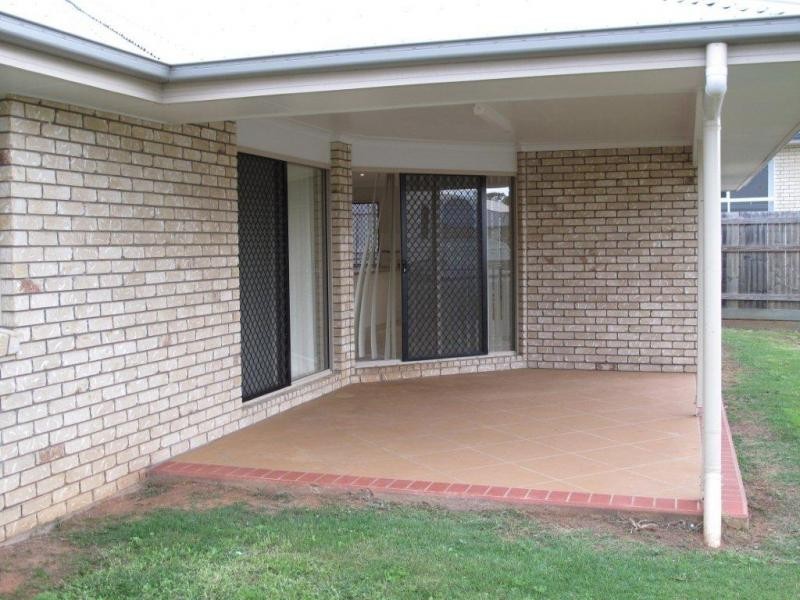 4 Lennon Boulevard, Narangba QLD 4504