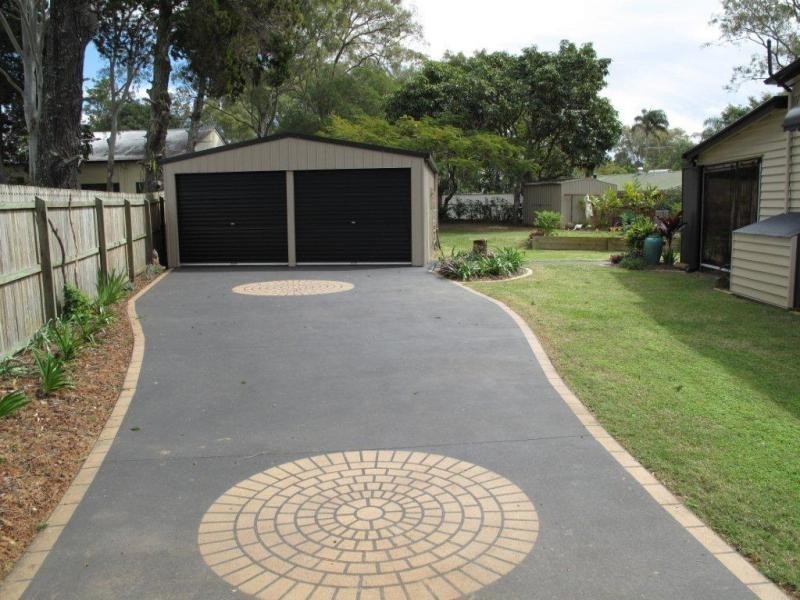 4 Moreton Terrace, Beachmere QLD 4510
