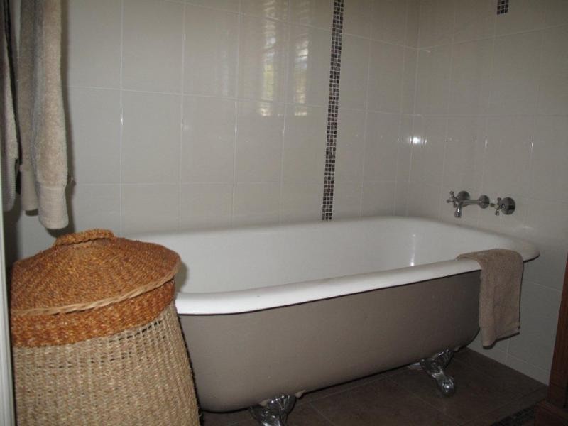 4 Moreton Terrace, Beachmere QLD 4510