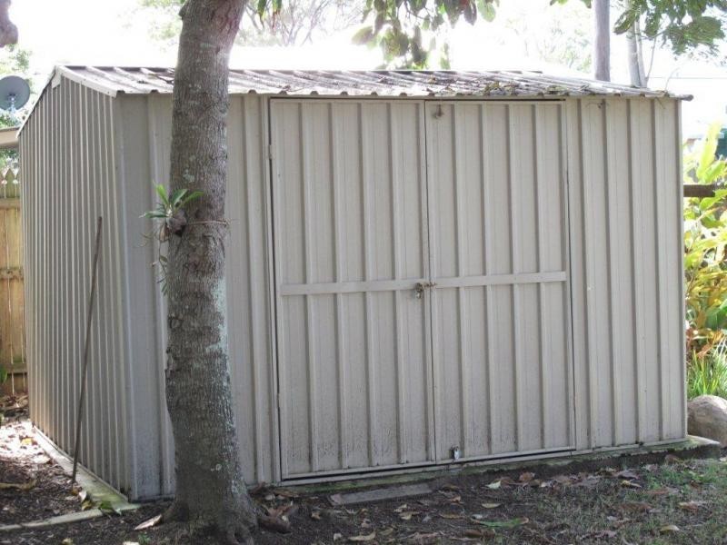 4 Moreton Terrace, Beachmere QLD 4510
