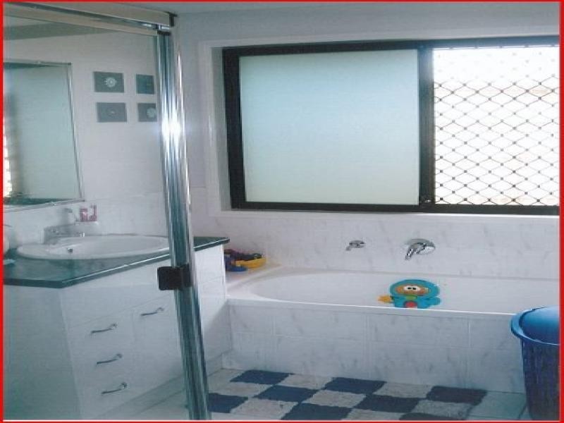 15 Leggett Street, Morayfield QLD 4506