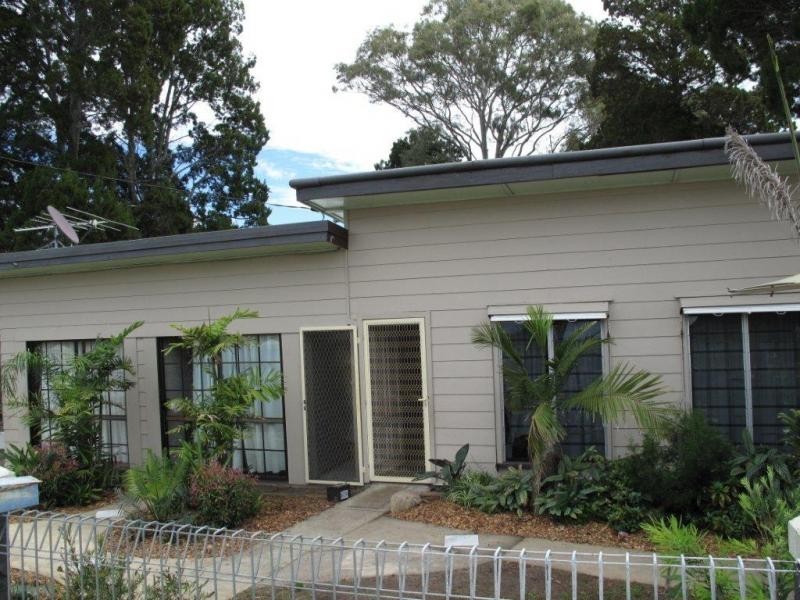 4 and 6 Moreton Terrace, Beachmere QLD 4510